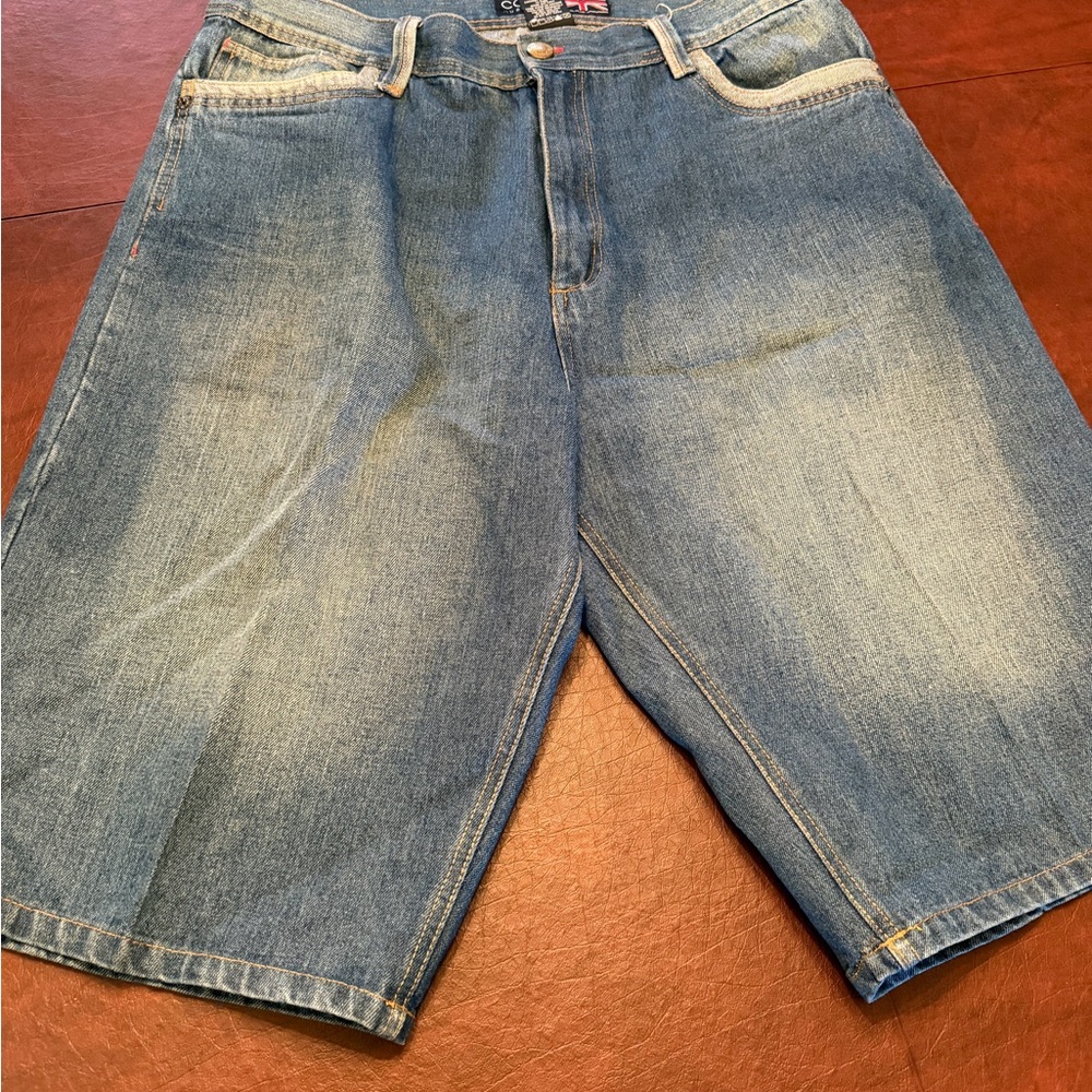 COOGI Men's 38 Light Blue Washed Denim Jean Shorts with red accents on pockets
